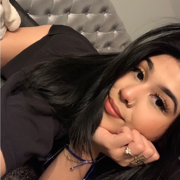 Meet your Posher, Amelia - Picture 1 of 1